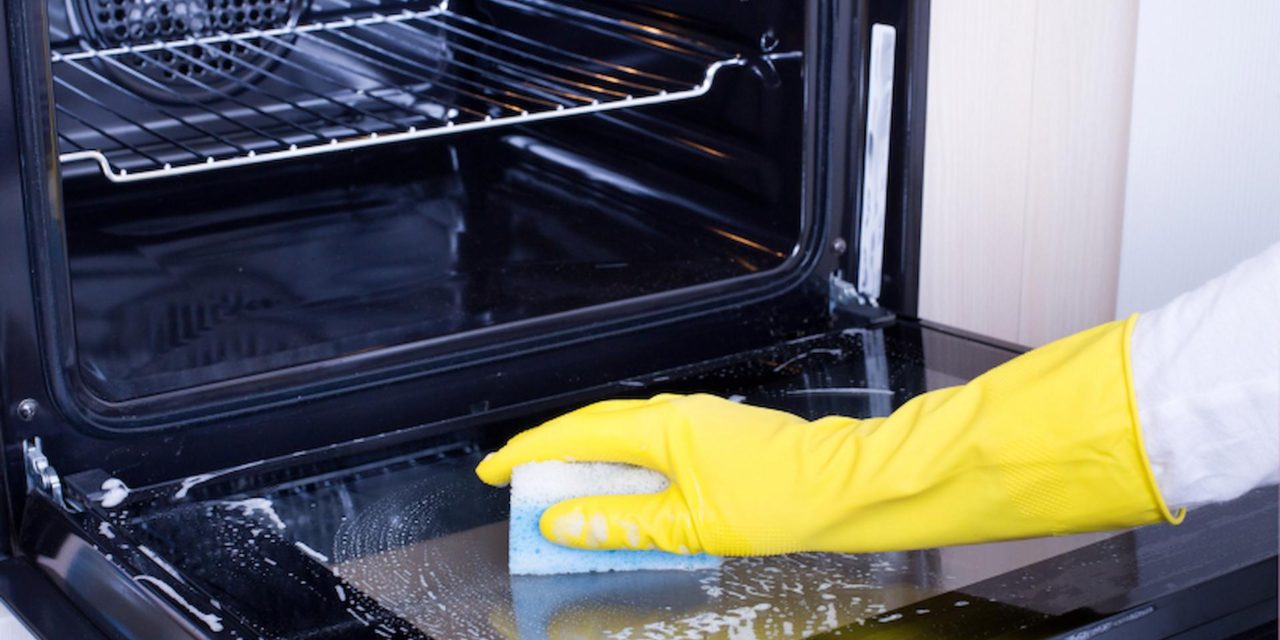 How Professional Cleaners Help Deep Clean Your Oven?